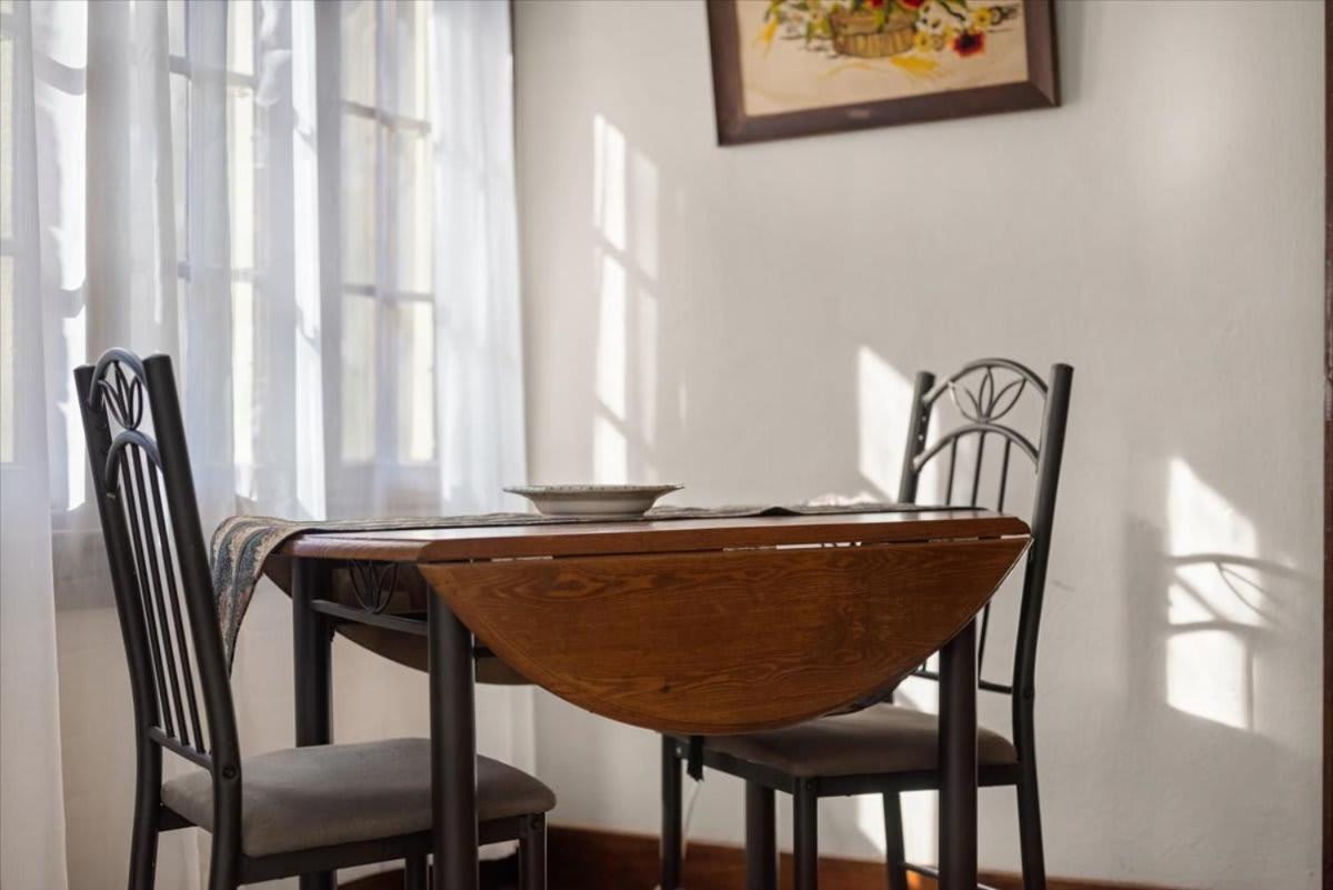 Light-bright With Craftsman Character And Views *